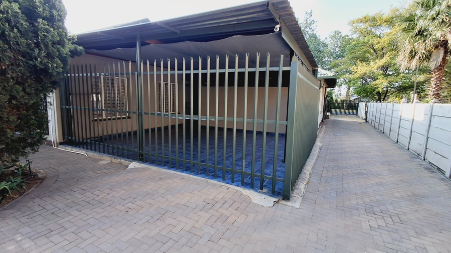 To Let 3 Bedroom Property for Rent in Vaalpark Free State